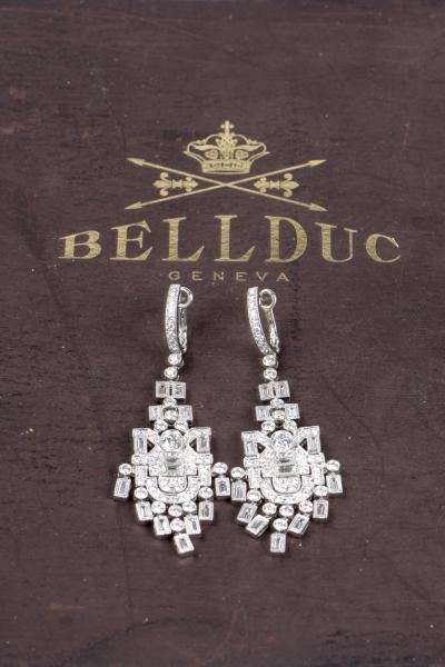 Boucles d’oreilles en or blanc de la maison BELLDUC GENEVA ornées de diamants 2