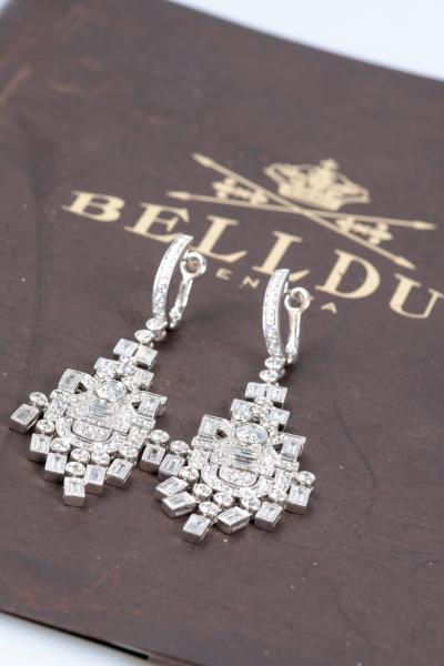Boucles d’oreilles en or blanc de la maison BELLDUC GENEVA ornées de diamants 2