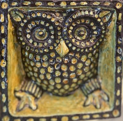 Sculpture cubique Hibou - Terre rouge émaillée 2