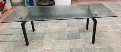 Le Corbusier - Table LC6 - Plateau en verre cristal , pieds en acier 2