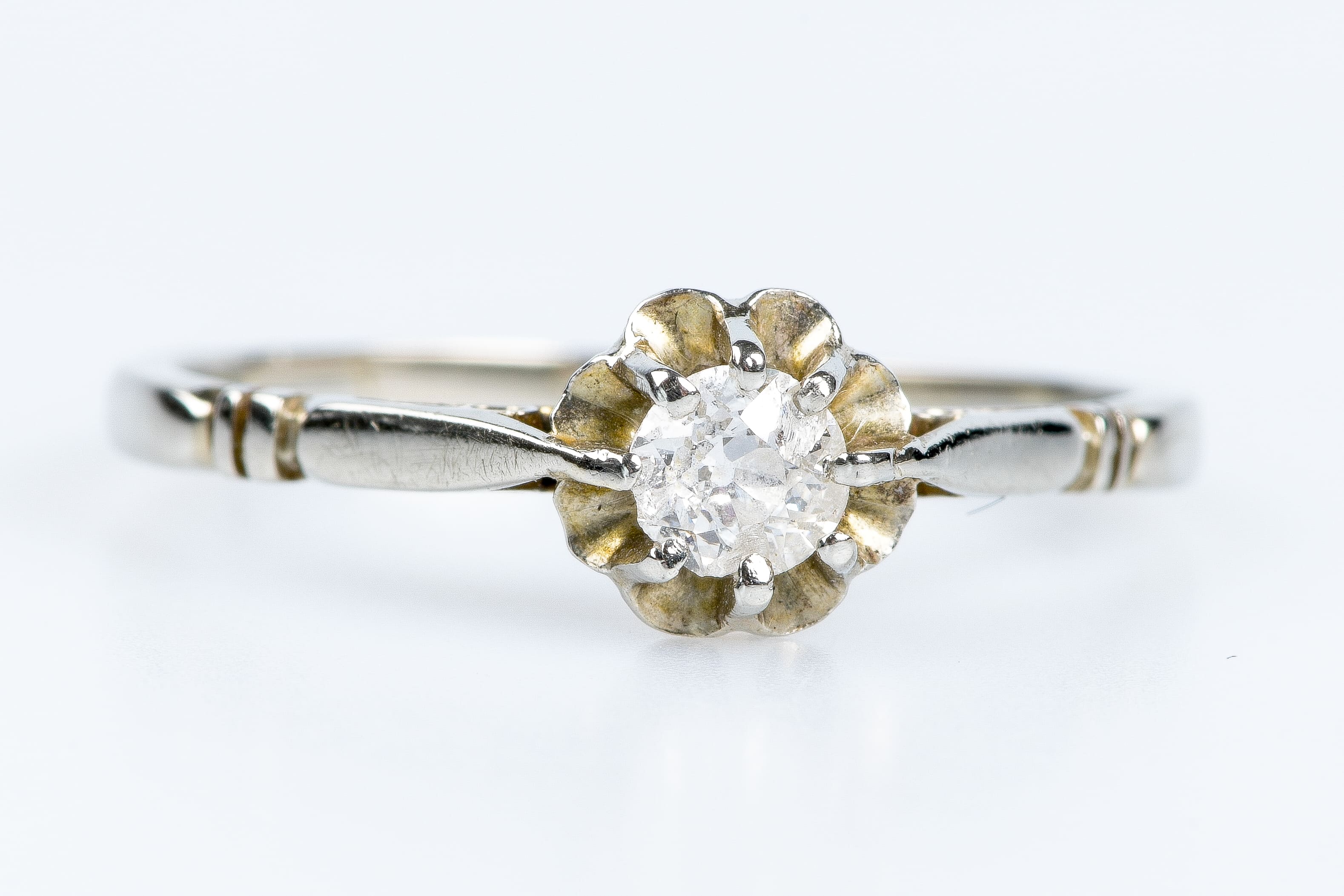 Bague Ancienne Art Déco En Or Blanc 18 Carats Avec Diamants - Taille 49, Parfait état