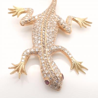 Broche salamandre en or  rose 14 carats sertie de diamants d’environ 6.94 ct 2
