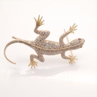 Broche salamandre en or  rose 14 carats sertie de diamants d’environ 6.94 ct 2