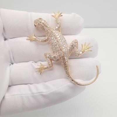 Broche salamandre en or  rose 14 carats sertie de diamants d’environ 6.94 ct 2