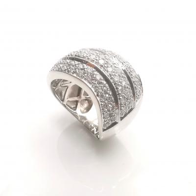 Bague en or blanc 18 carats et diamants 2