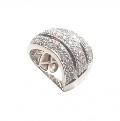 Bague en or blanc 18 carats et diamants 2