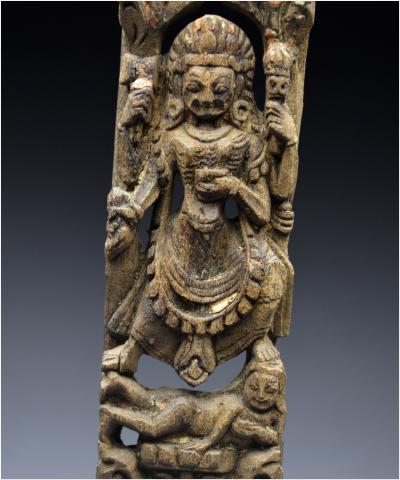 Nepal, XVI. - XVII. Jahrhundert, Holzdarstellung der Göttin Kali