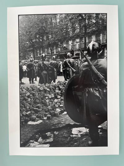 PHILIPPE ROCHOT - Paris - Mai 1968, Boulevard Saint-Michel - Tirage argentique 2