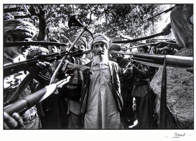 Alain Mingam - Exécution d’un traître pro-communiste, Afghanistan, 1981 - Tirage argentique 2