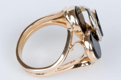 Bague en or rose 18 carats orné de 4 onyx et 13 diamants taille rond 2