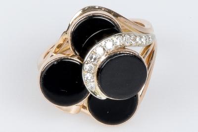 Bague en or rose 18 carats orné de 4 onyx et 13 diamants taille rond 2