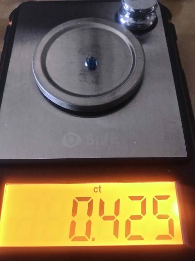 Diamant rond bleu fancy deep blue naturel de 0,42.5 carat certifié 2