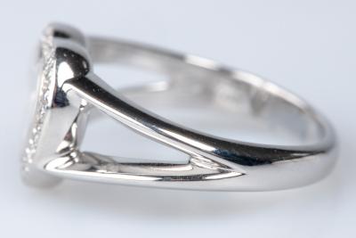 Bague coeur de la maison Chopard, en or blanc 18 carats, ornée de 28 diamants 2