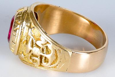 Bague Chevalière en or jaune unisexe orné d’un Rubis 2