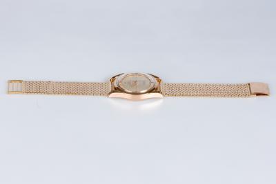 Montre Suisse Universal Genève Polerouter, en or jaune 18 carats 2