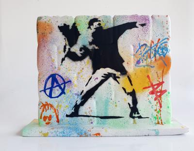 SPACO - Wall street banksy & miss, 2024 - Sculpture pop street art 2