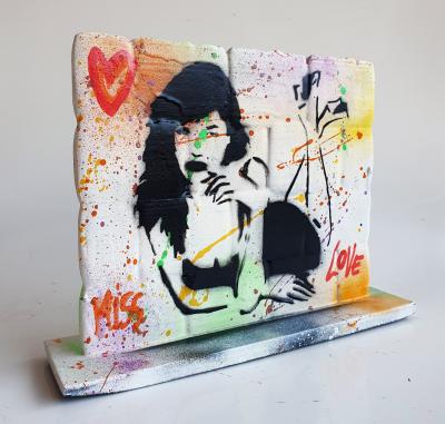 SPACO - Wall street banksy & miss, 2024 - Sculpture pop street art 2