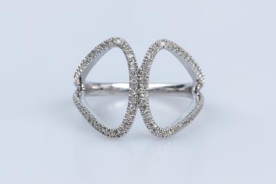 Bague en or blanc 9 carats 2