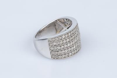 Bague en or blanc 9 carats 2