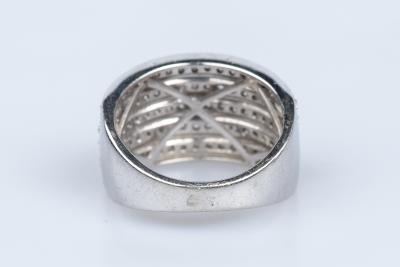 Bague en or blanc 9 carats 2