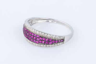 Bague en or blanc 9 carats 2