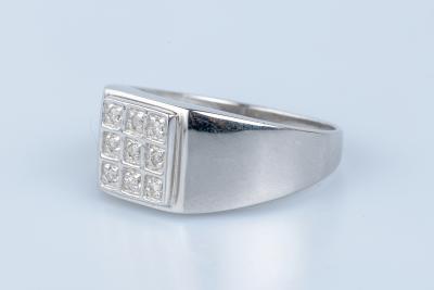 Bague en or blanc 9 carats 2