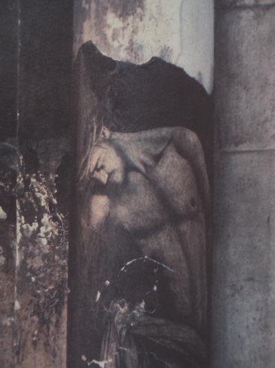 Ernest PIGNON-ERNEST : Peinture murale, Christ sur une colonne, Héliogravure 2