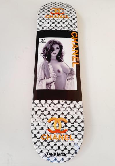Delph@IN - Skateboard ¬ Chanel Sexy 2