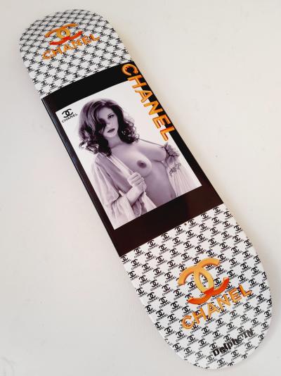 Delph@IN - Skateboard ¬ Chanel Sexy 2