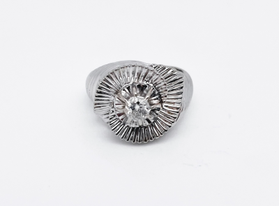 Bague tourbillon or blanc platine sertie d’un diamant 2