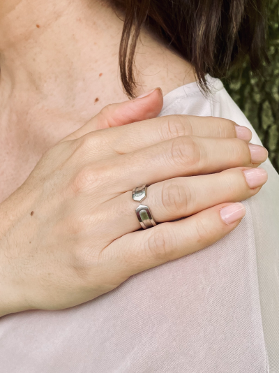 Cartier - Bague double C ouverte or blanc 2