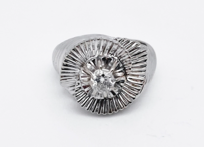 Bague tourbillon or blanc platine sertie d’un diamant 2