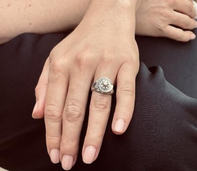 Bague tourbillon or blanc platine sertie d’un diamant 2