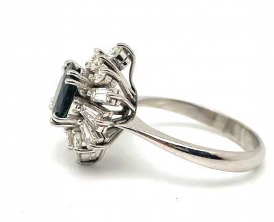 2.2ct sapphire platinum daisy ring with 1.7ct diamonds 2