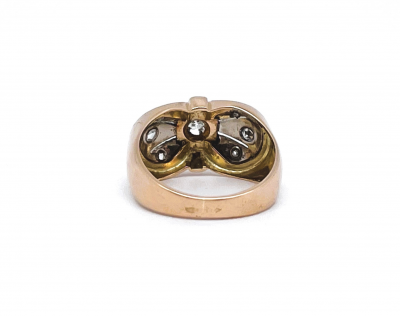 Bague ancienne en or jaune 750/1000 (18K), sertie d’un diamant de taille brillant calibrant 2