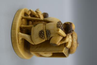 Netsuke en ivoire 2