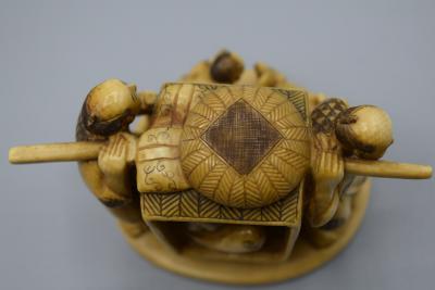 Netsuke en ivoire 2