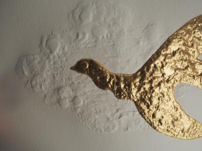 Georges BRAQUE : Le vol de la colombe dorée, Gravure réhaussée à l’or 2
