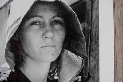 Dorothea LANGE - Jeune Mère Migratrice, 2012, tirage gélatino-argentique tamponné et numéroté 2