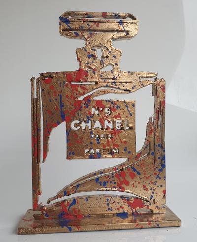 SPACO -  Five N5 Chanel gold , 2024 - Sculpture pop street art 2