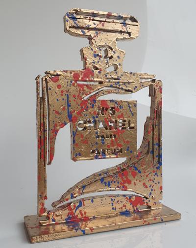 SPACO -  Five N5 Chanel gold , 2024 - Sculpture pop street art 2