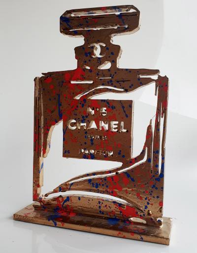 SPACO -  Five N5 Chanel gold , 2024 - Sculpture pop street art 2