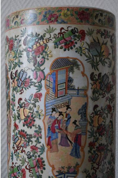 Porte-parapluie en porcelaine polychrome 2