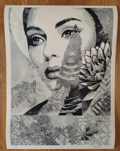 Shepard FAIREY (Obey) - One Earth Silver - Sérigraphie signée, numerotée au crayon 2
