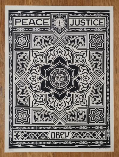 Shepard FAIREY (Obey) - Obey Peace and Justice Ornament Black 2012 - Sérigraphie signée 2