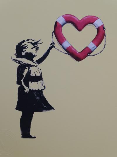 Banksy x Post Modern Vandal - Fille avec flotteur en forme de cœur (jaune), 2021 - Impression pigmentaire 2