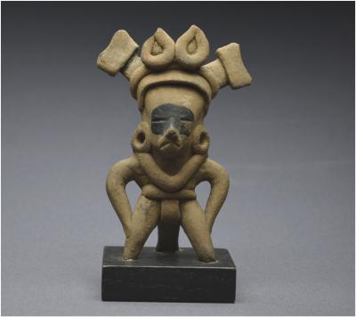 Mexique, 450 - 750 ap J. -C, Culture Veracruz, Sifflet rituel à figure de guerrier, Céramique 2