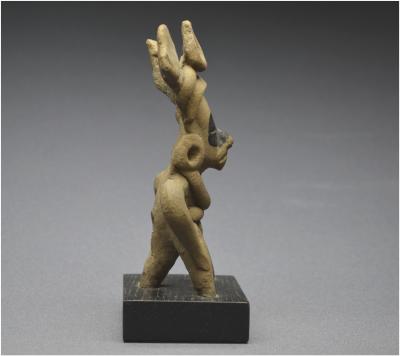 Mexique, 450 - 750 ap J. -C, Culture Veracruz, Sifflet rituel à figure de guerrier, Céramique 2