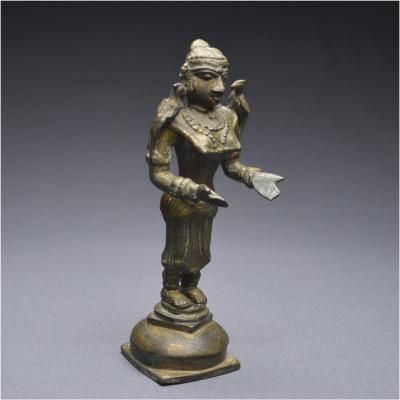 Inde, XIXème siècle, Statuette en bronze représentant Lakshmi 2