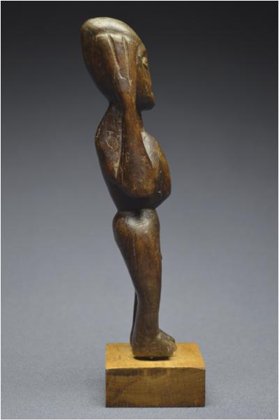 République Démocratique du Congo (ex Zaïre), Peuple Lega, Société du Bwami, Milieu du XXème siècle, Ancien fétiche anthropomorphe Katanda à patine brillante 2